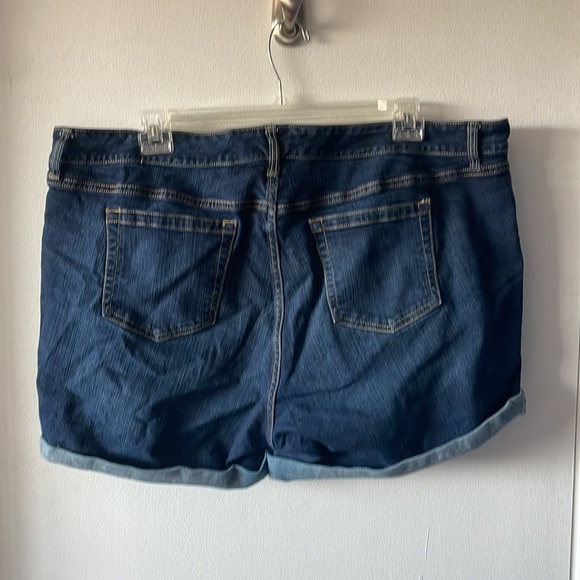 Torrid Rolled Denim Shorts - Picture 5 of 6